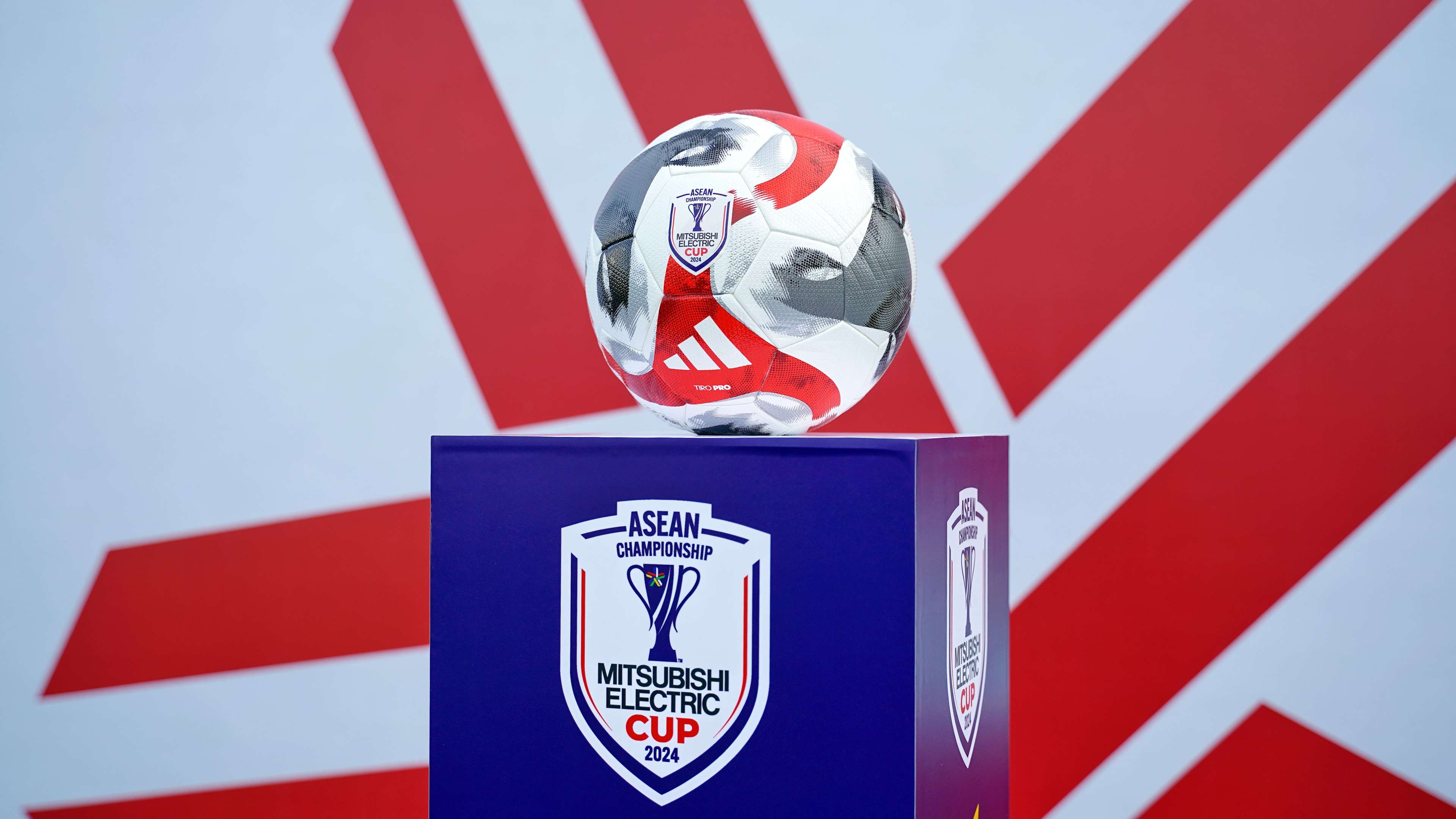 伊万对国足引入入籍球员提升整体实力提出明确建议与看法