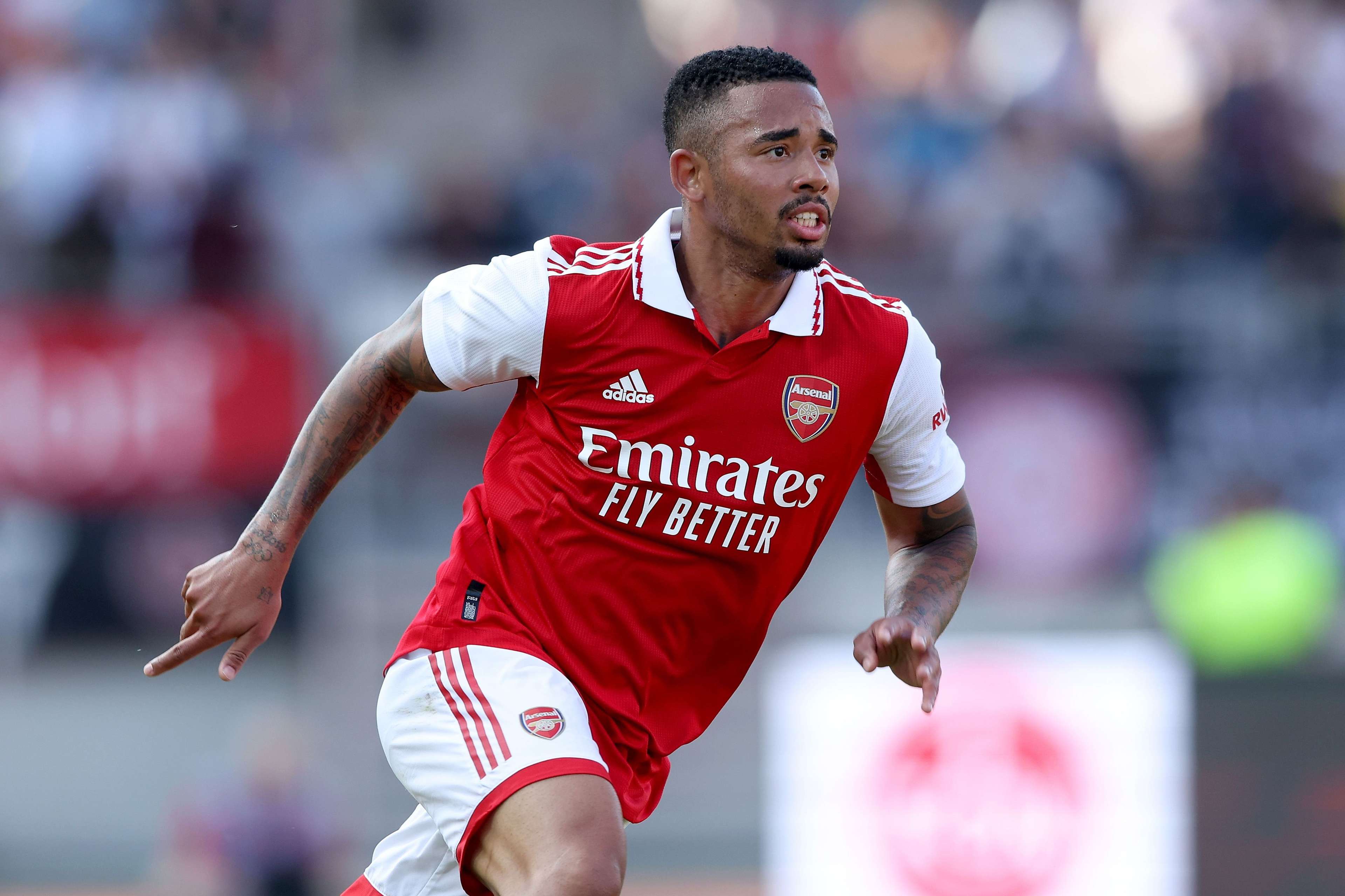 他们针对梁 他们针对梁